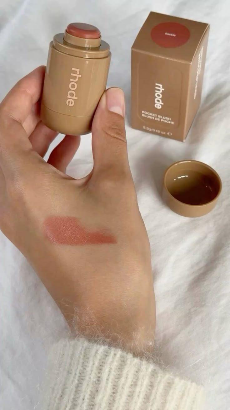 Rhode pocket blush