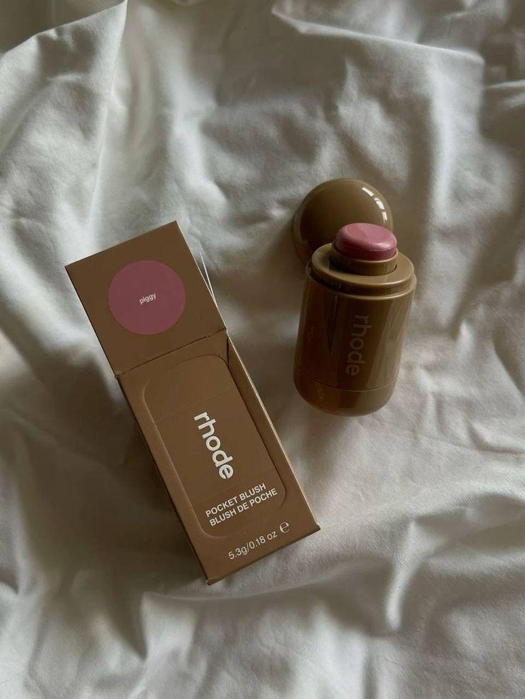 Rhode pocket blush